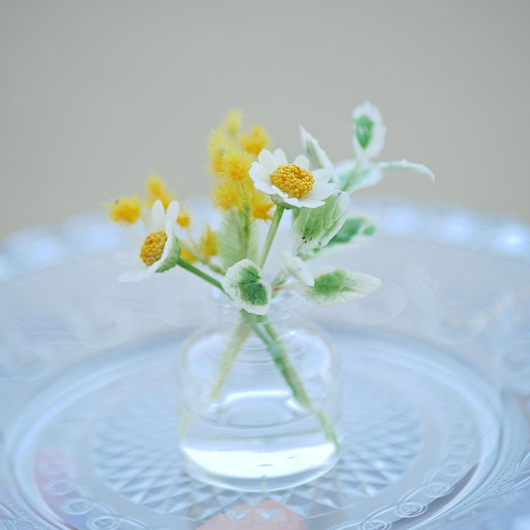 マトリカリア ✿ ミモザ クレイフラワー 枯れない NO.MWM1-M6A1枚目の画像