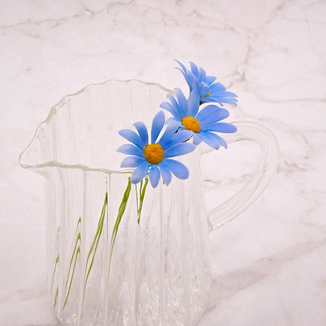 小さく可愛く飾りたい♪ ブルーデイジー 短い Midi✿クレイフラワーNO.H7-3S1枚目の画像