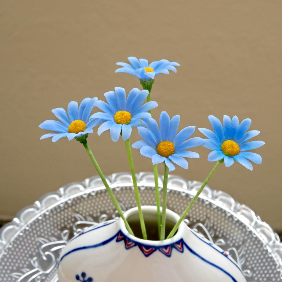 小さく可愛く飾りたい♪ ブルーデイジー 18cm Grand ✿クレイフラワーNO.H7-51枚目の画像